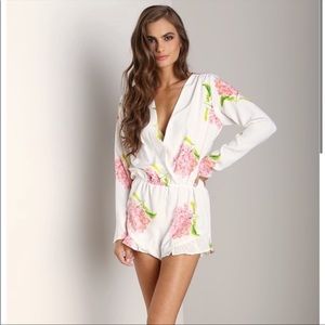 Stone Cold Fox Romper. Size 1